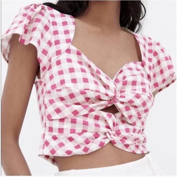 Zara Tops - Zara gingham crop top